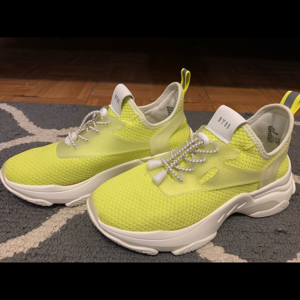 Steve Madden sneakers
